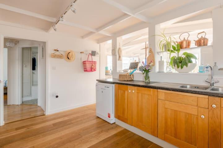 Dog Friendly Cottage 2 Mins To Beach With Hot Tub And Zappi Ev Lessingham Exteriér fotografie